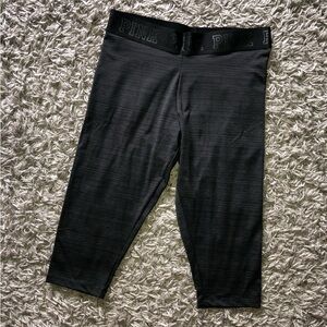 Victoria’s Secret PINK Ultimate Capris, Size L, New With Tags
